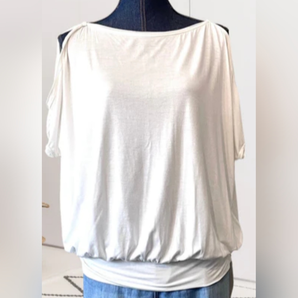 NWT XL MAX EDITION OFF WHITE COLD SHOULDER TOP.